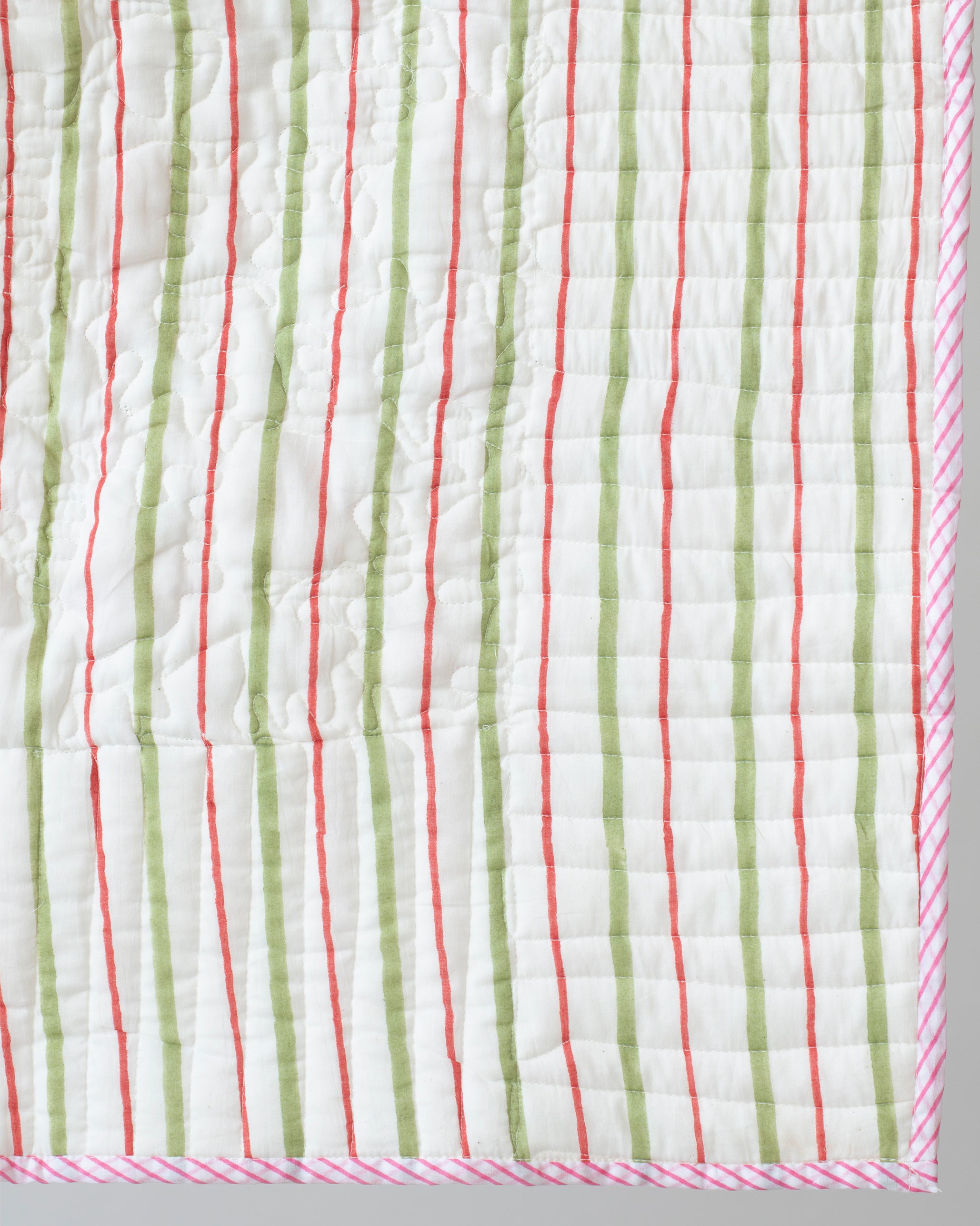 Pink Jaal Quilted Bedcover-Pillow Cover Set